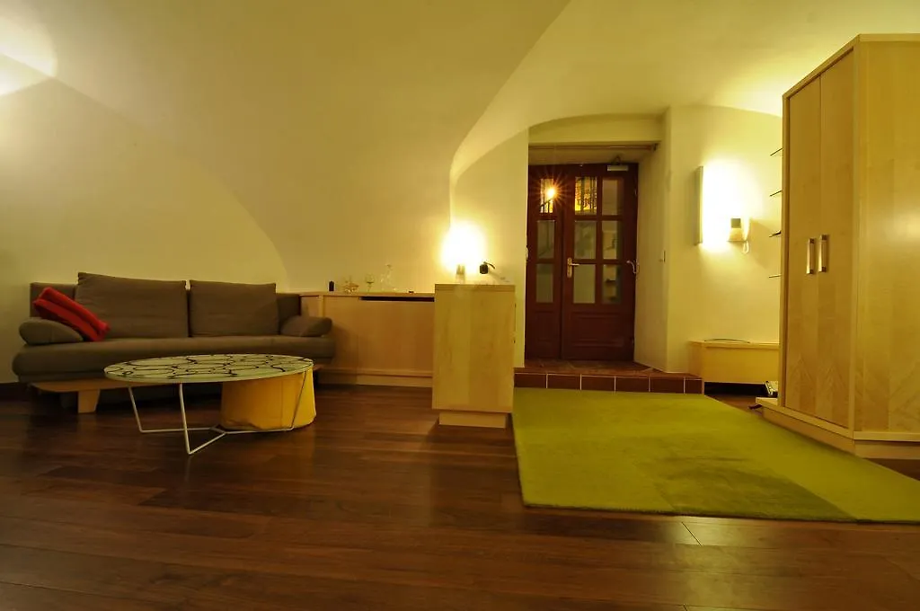 פראג Apartment Trziste 0*,