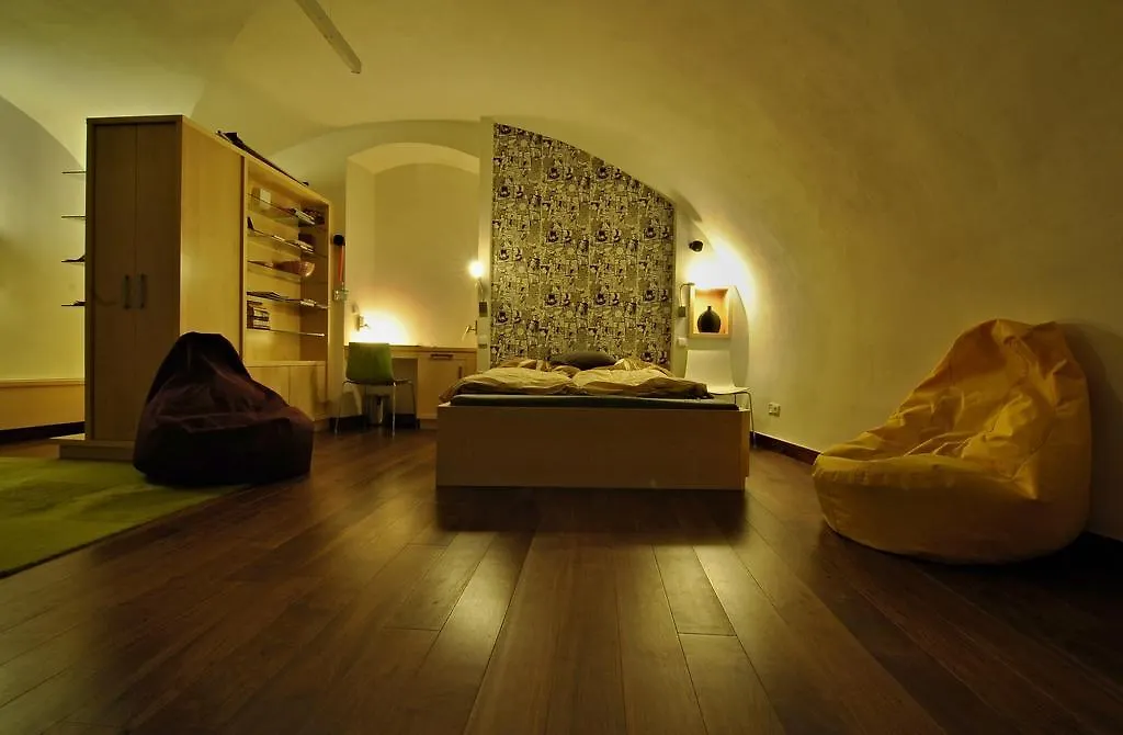 פראג Apartment Trziste