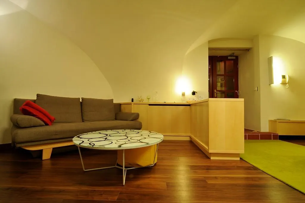 פראג Apartment Trziste